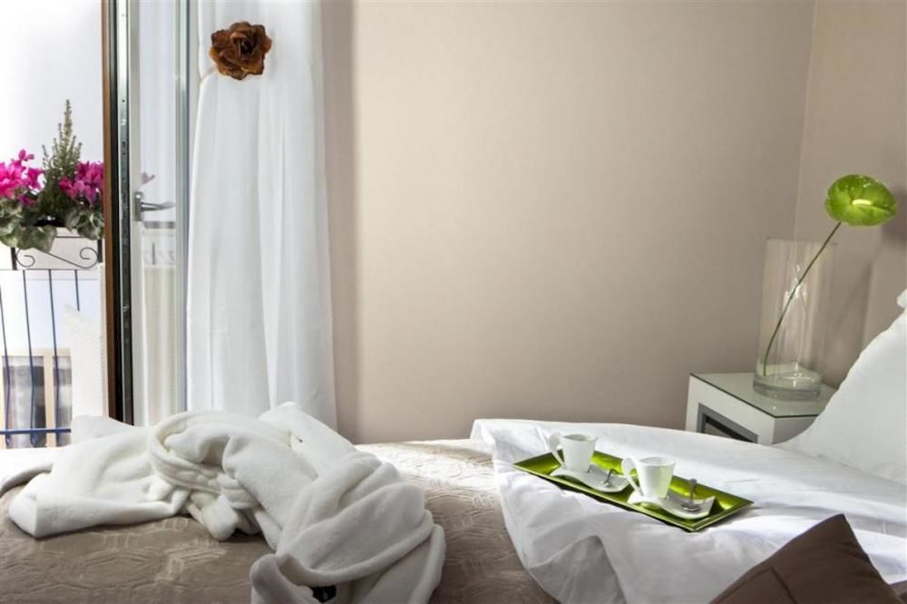Pensión Bougainvillea Relais 2*